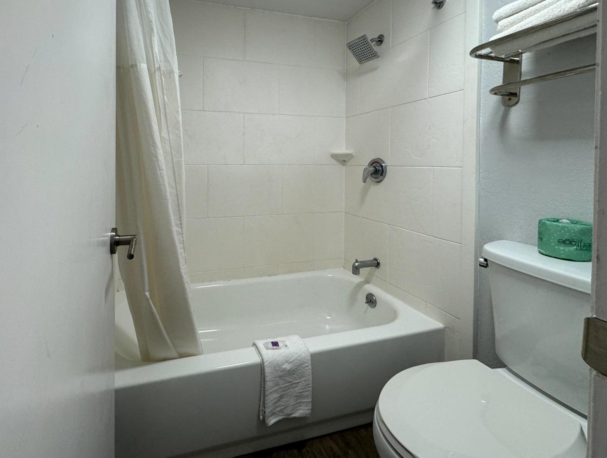Motel 6 Huntsville Al University Dr. Buitenkant foto