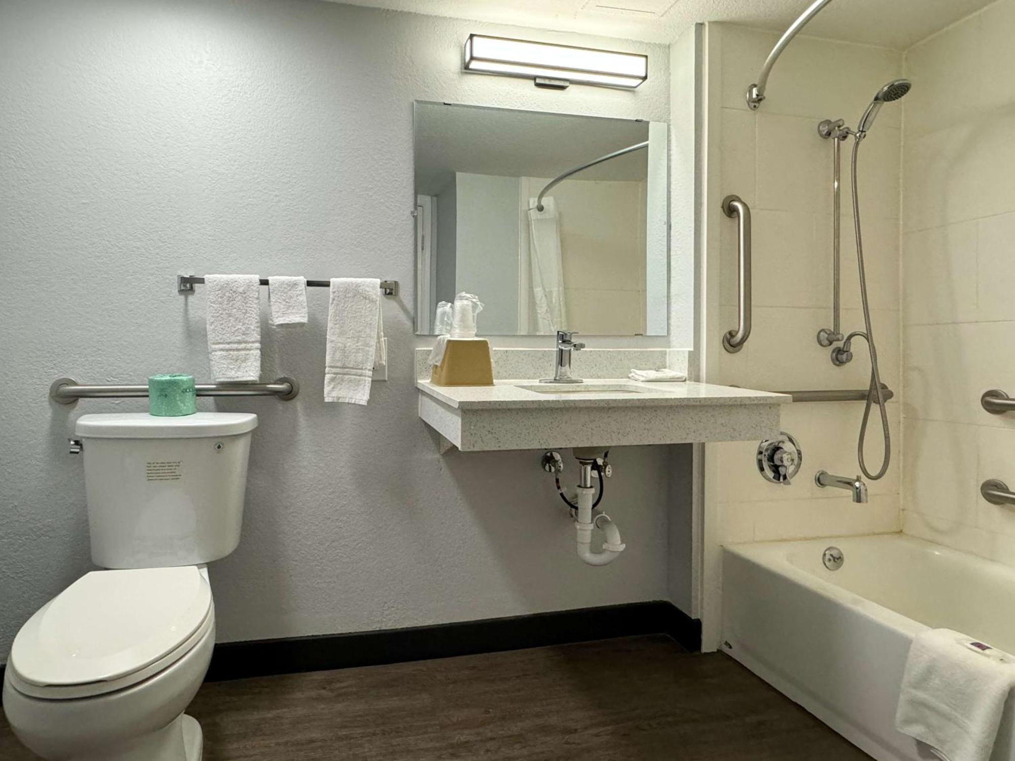 Motel 6 Huntsville Al University Dr. Buitenkant foto